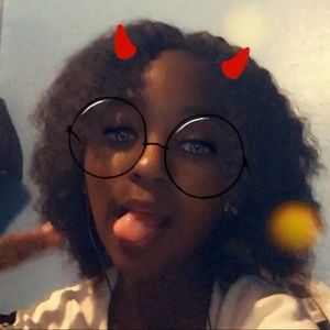 Meet your Posher, Kayla